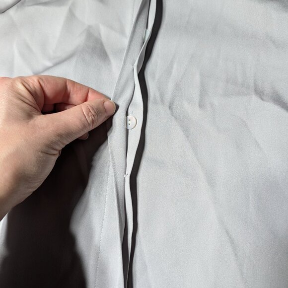 THEORY Gray Classic Fitted Button Up Shirt in Silk Georgette Sz P (XS) $245 - Picture 5 of 8